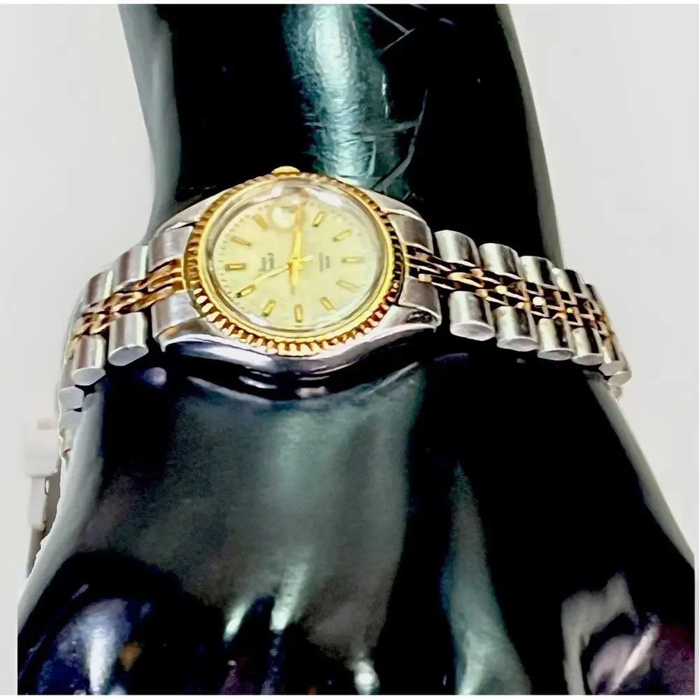 Vintage Timex Indiglo Women’s Watch Silver/Gold Tone Date Presidential Bracelet